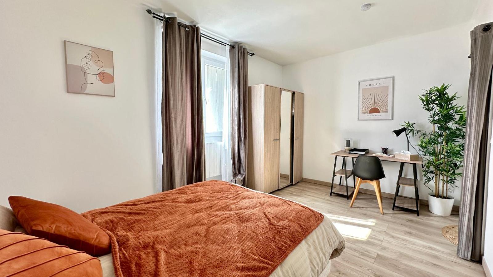 Le Cocon Douillet - 5" De La Gare - Wifi - Acces Direct Paris & Disneyland La Ferte-sous-Jouarre Luaran gambar